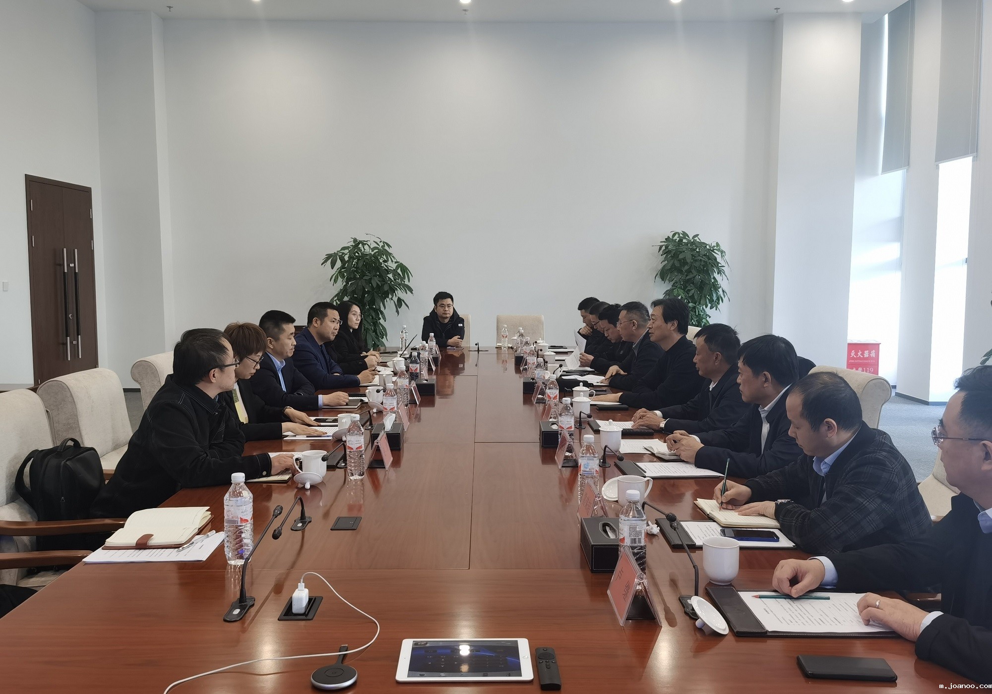 公司总裁陈永明率队赴联东集团开展“总对总”交流洽谈